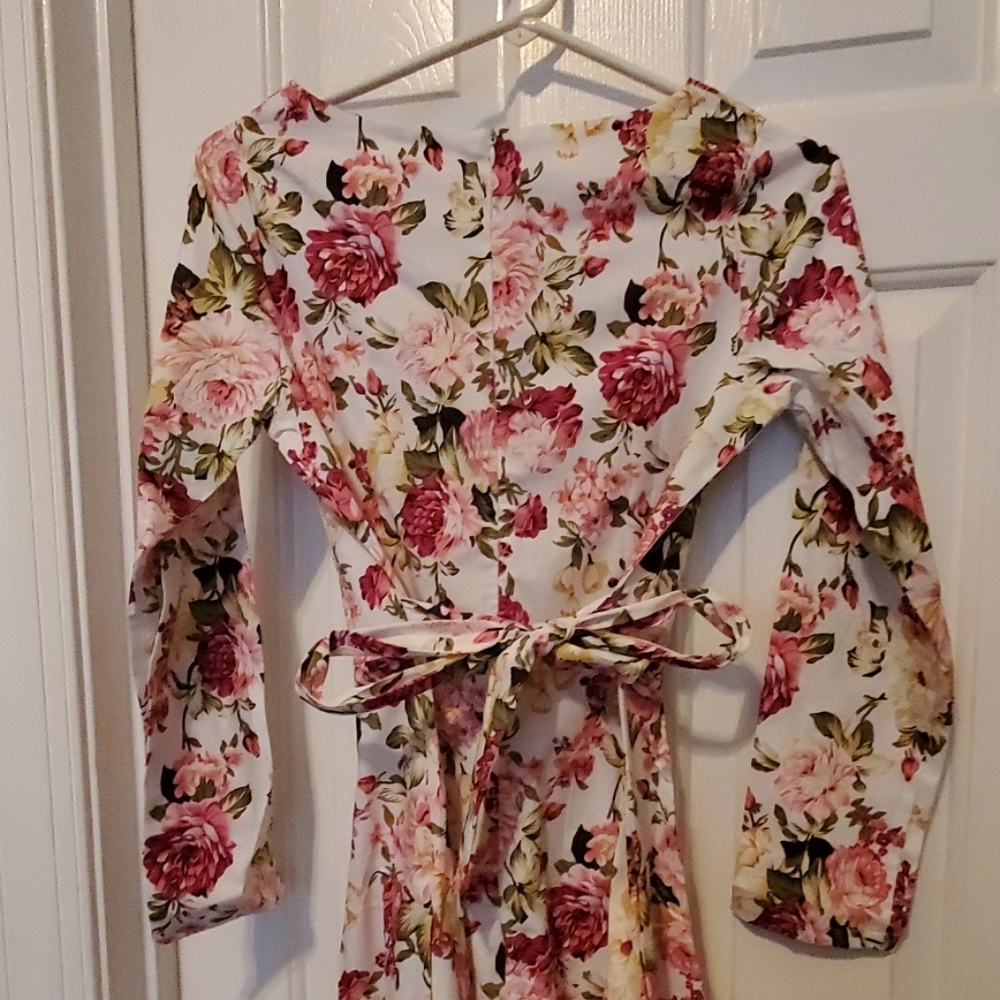 NWT Floral Dress - Picture 6 of 10